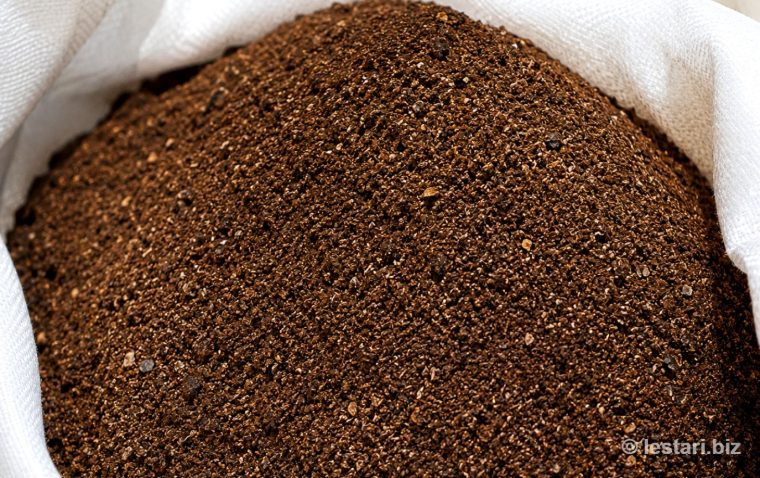 Fish bone meal fertilizer — organic slow-release nitrogen and phosphate