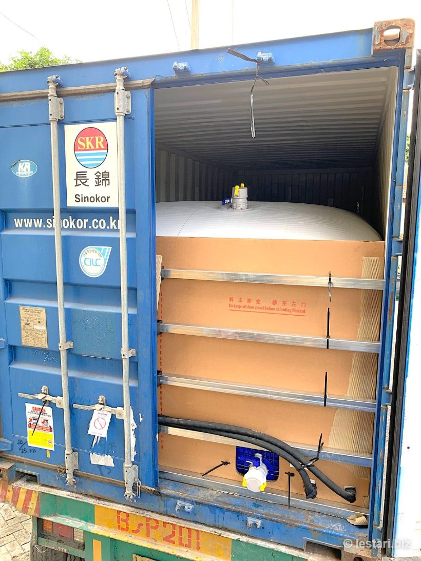 Flexitank loaded in a 20 ft container