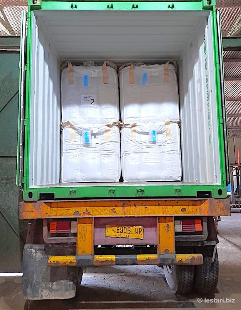 1 MT jumbo bags loaded in a 20 ft container
